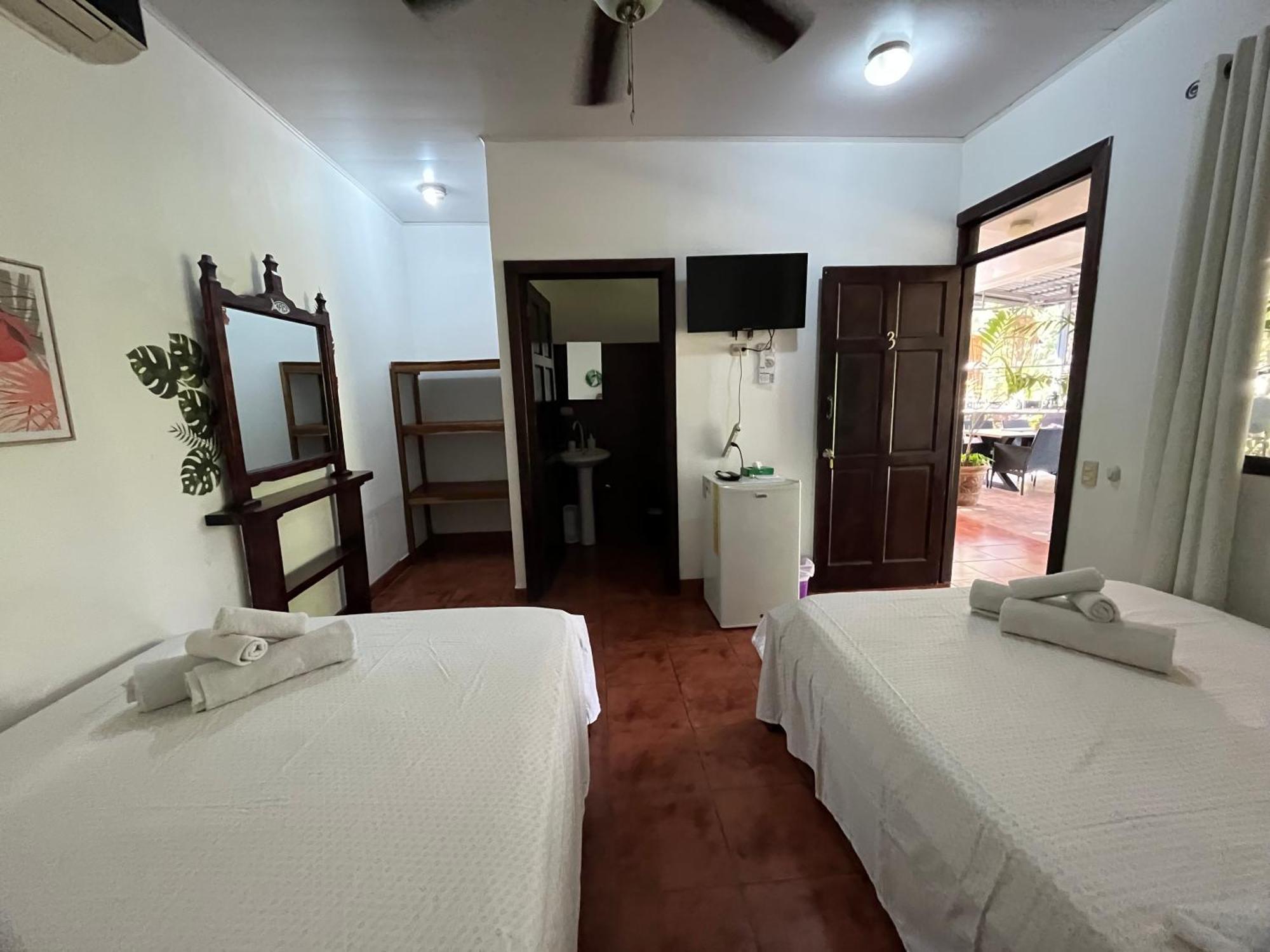La Jungla Bed and Breakfast Puerto Carrillo Eksteriør billede